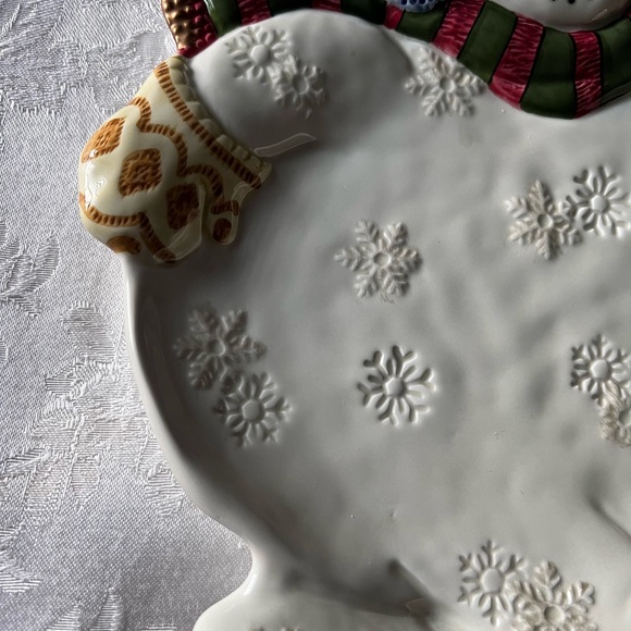 Fitz and Floyd “Frosty Folks” Canapé Plate. - Picture 5 of 13